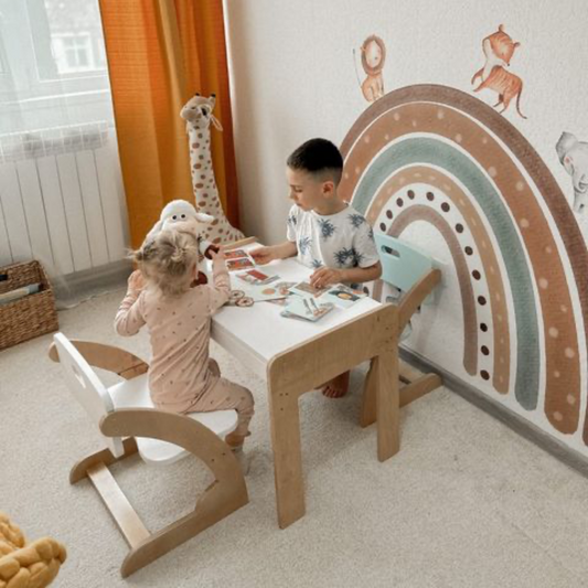 Set măsuță cu 2 scăunele reglabile